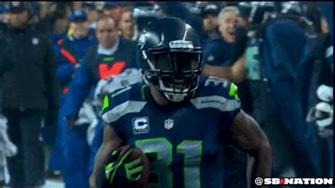 LOOK: Marshawn Lynch crotch grab celebration during Chancellor TD ...