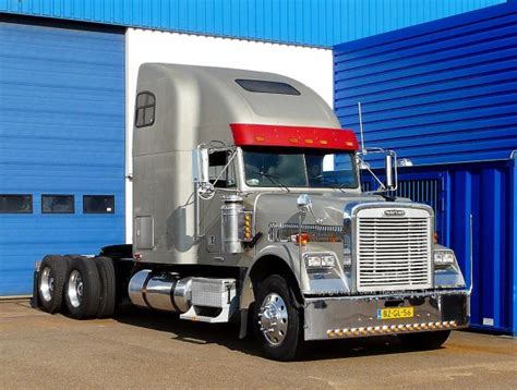 Freightliner FLD120 Classic:picture # 9 , reviews, news, specs, buy car