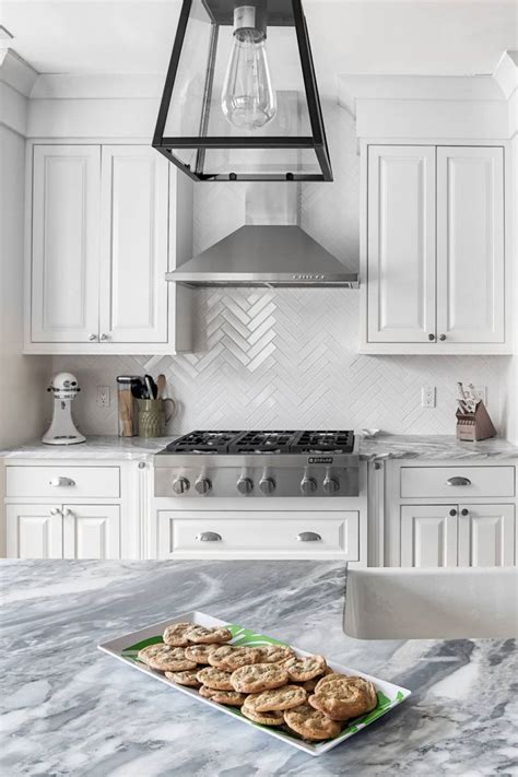 50+ White Herringbone Backsplash ( Tile in Style? ) - White Kitchen! | Herringbone backsplash ...