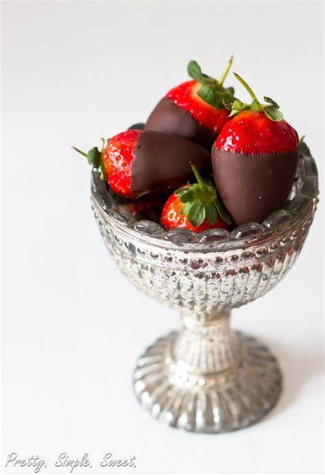 Chocolate Covered Strawberries | Pretty. Simple. Sweet.