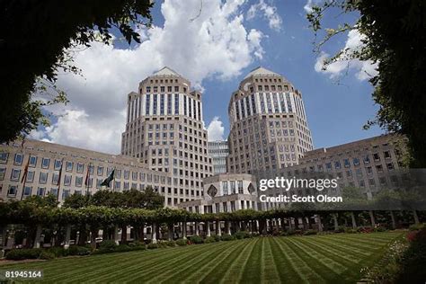 Procter And Gamble Headquarters Photos and Premium High Res Pictures ...