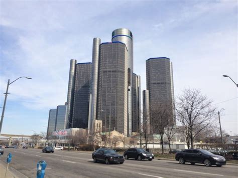 Detroit GM headquarters | New york skyline, Skyline, City