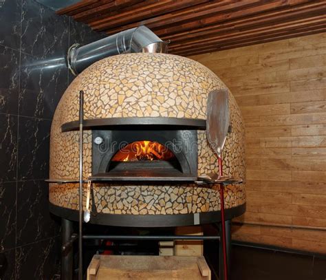 Wood Fired Pizza Oven Stock Photos - Download 525 Royalty Free Photos