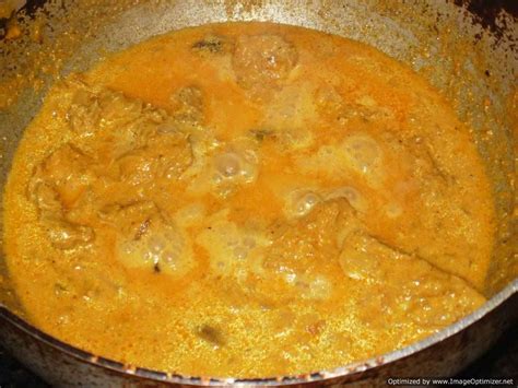 Badami gosht pasanda