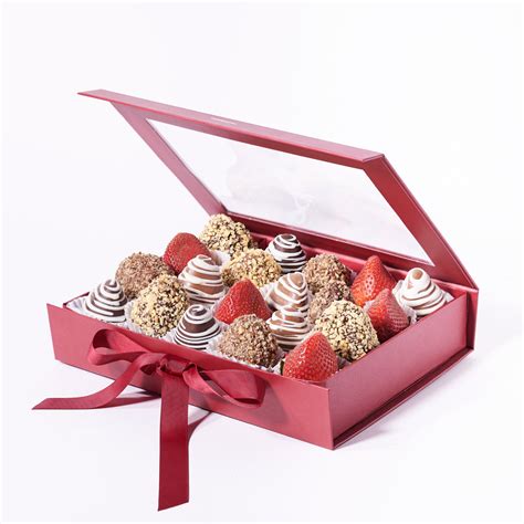 Assorted Chocolate Dipped Strawberry Gift Box | Toronto Blooms ...