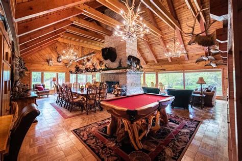 11 Cozy Pet-Friendly Cabin Rentals in Michigan - Territory Supply