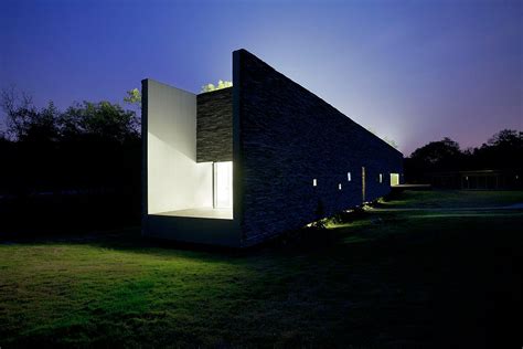 DAVID ADJAYE “BUILDINGS CONCEIVED AS EMOTIVE STRUCTURES” – Blackqube Magazine