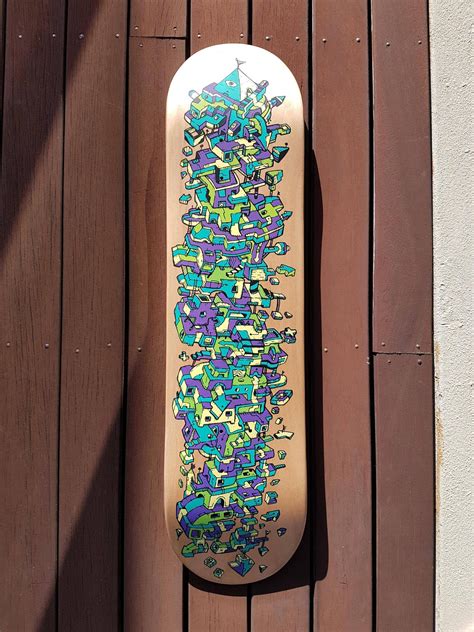 Hand painted skateboard for wall art : Illustration