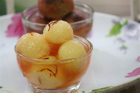 Sooji Ke Rasgulle Recipe - Sooji Rasgulla Recipe - Diwali Sweets