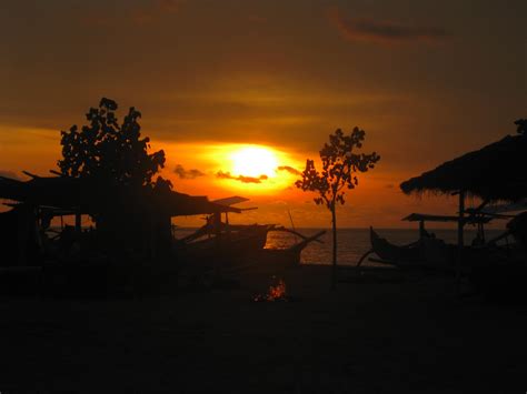 Photo of the Week: Sunset over Bali | the vagablond