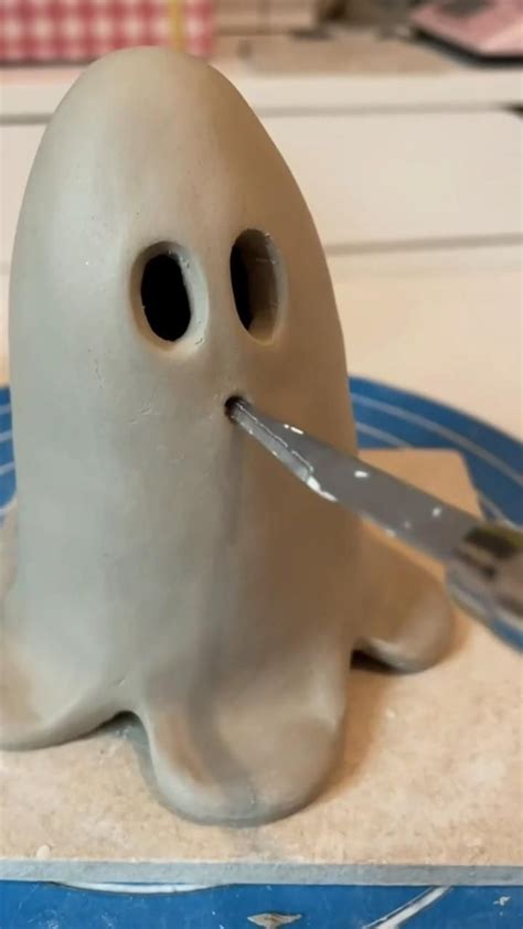 Clay Ghost [Video] | Clay crafts, Clay ceramics, Halloween clay