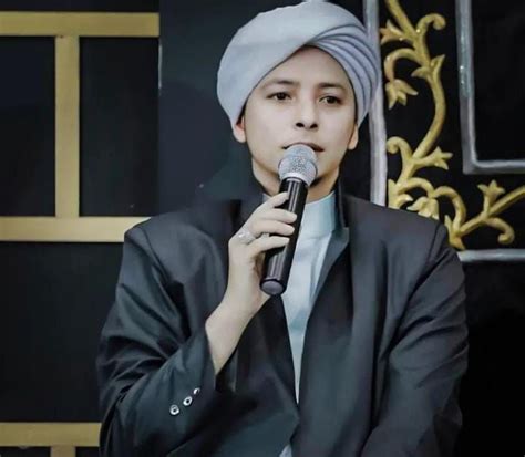 Usai Sholat Subuh dan Ashar, Sebut 10 Kali Sholawat Pamungkas Ini, InsyaAllah Rezeki Selalu ...