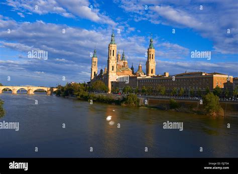 Zaragoza, Ebro River, Basilica del Pilar, Saragossa, Aragon, Spain ...