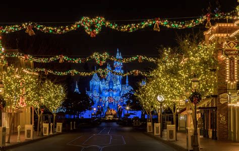 Disneyland Christmas Decorations