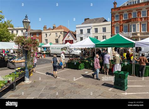 Devizes market hi-res stock photography and images - Alamy