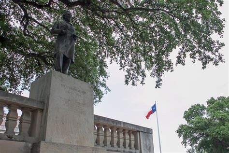 UT Will Relocate Jefferson Davis Statue | The Texas Tribune