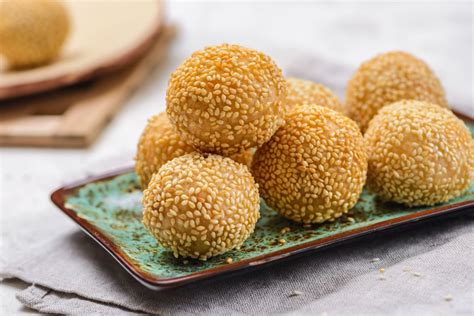 Sesame Seed Dessert Balls | Recipe in 2020 | Food, Dessert recipes, Chinese dessert