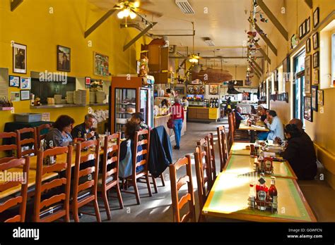 PHIL'S FISH MARKET AND EATERY in MOSS LANDING, CALIFORNIA Stock Photo - Alamy