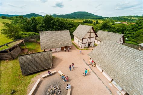 Celtic village at the Donnersberg | Infosystem