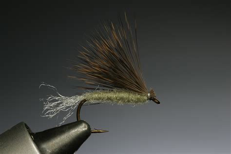 Fly tying course # 5 Dry Fly Adult caddis