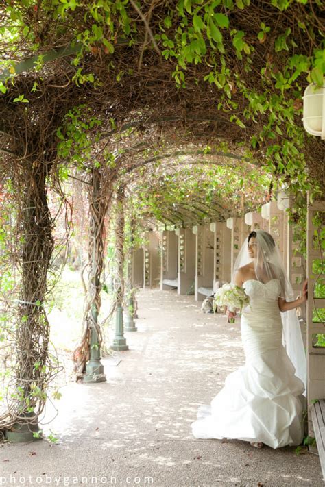 Tara & Jason | Married In Atlanta Botanical Gardens - Photo by Gannon