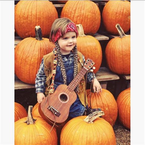 Willie Nelson costume | Willie nelson, Holloween costume, Costumes