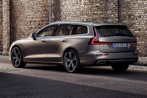 New Volvo V60 breaks cover – Automotive Blog