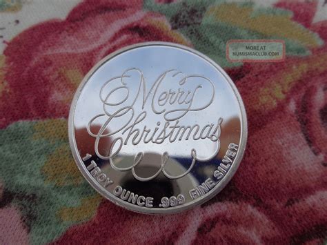 1 Oz. Merry Christmas Silver Round. 999 Fine Silver