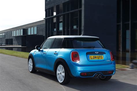 2015 Mini Cooper Hardtop 4-Door Review