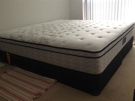 [Half Price] Sealy Posturepedic Cashmere King size Mattress Mississauga ...