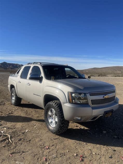 My 07 Avalanche z71 Leveled on 33s : ChevyAvalanche