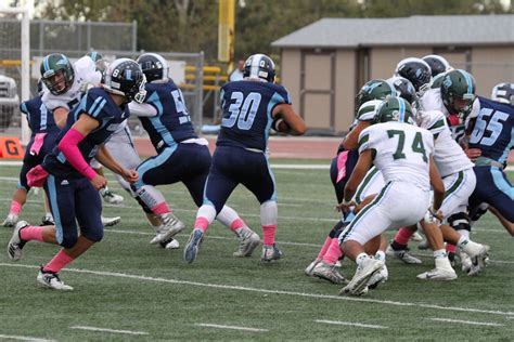 Irvine football team ‘takes care of business’ in 29-12 PCL victory over University – OC Sports ...