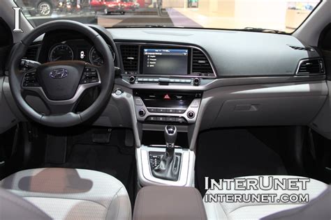 2017 Hyundai Elantra | interunet