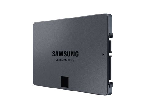 Samsung 870 QVO 2.5'' SSD 2TB - SSD 2.5 - Komplett.no