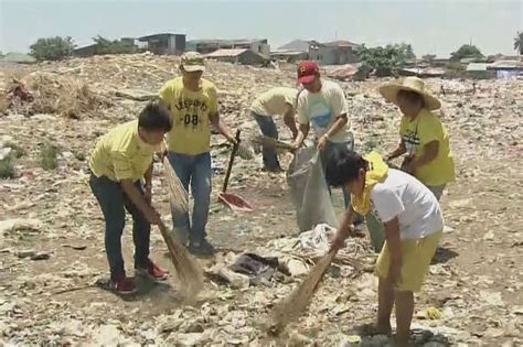 Paglilinis ng basura, tinutukan ng ilang kandidato sa barangay at SK | ABS-CBN News