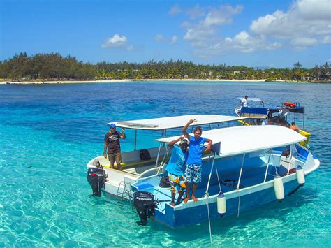 Blue Bay Marine Park Glassbottom Boat | totof-mauritius.com