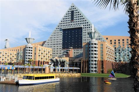 Walt Disney World Swan and Dolphin Hotel pictures - Orlando Sentinel