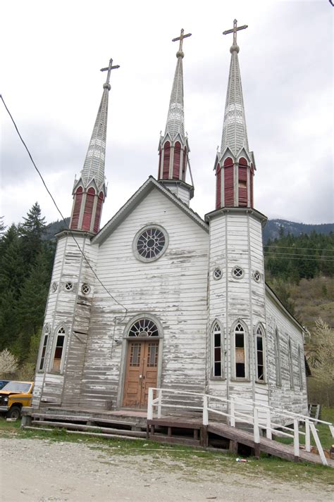 Church of the Holy Cross - National Trust for Canada