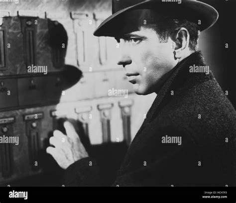 MALTESE FALCON, Humphrey Bogart, 1941 Stock Photo - Alamy