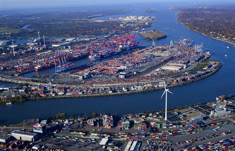 Ports of Hamburg and Halifax ink MoU to decarbonise shipping corridor ...