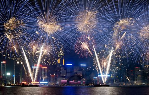 New Years Eve Fireworks in Hong Kong 2016