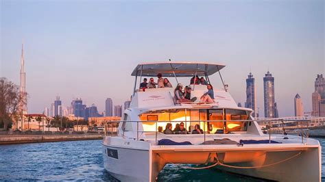 Dubai Marina Luxury Yacht Tour - BigTourKrabi.com