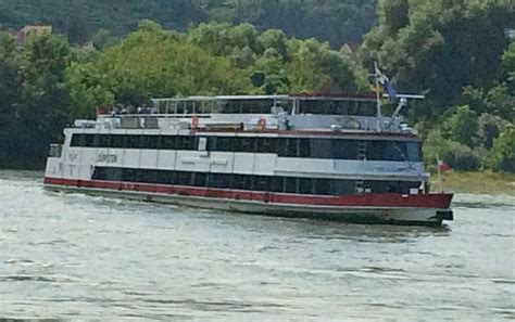 Vienna River Cruise Guide: A Warning, And 5 Best Boat Trips