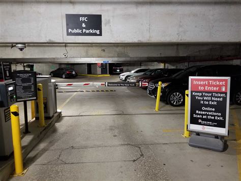 The New York Garage Parking | Find and Book Parking near Chicago Illinois