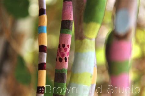 Kid’s Art: Painted Stick Sculptures | Twig art, Painted sticks, Art