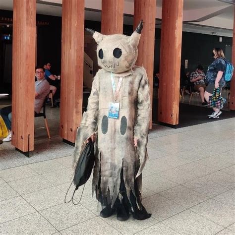 Made a spooky Mimikyu cosplay for Worlds (London 2022) : r/pokemon