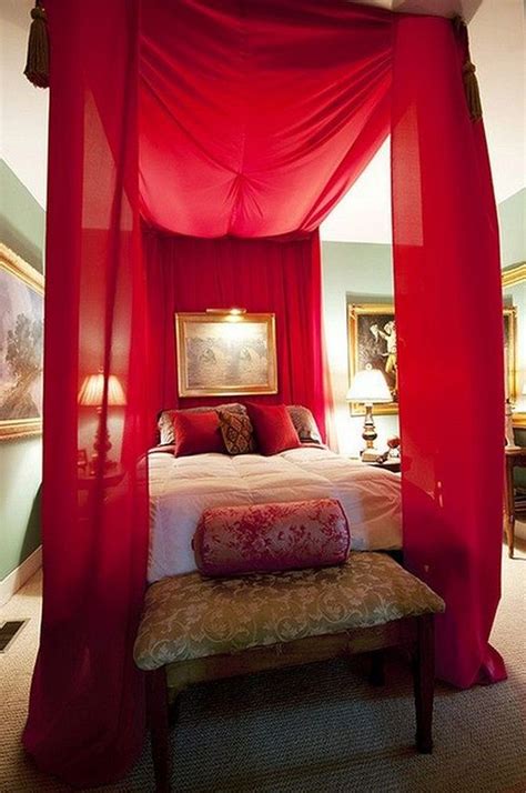 28+ Lovely Romantic Red Bedroom Decorating Ideas for Couples #bedroom #bedroomdecor # ...