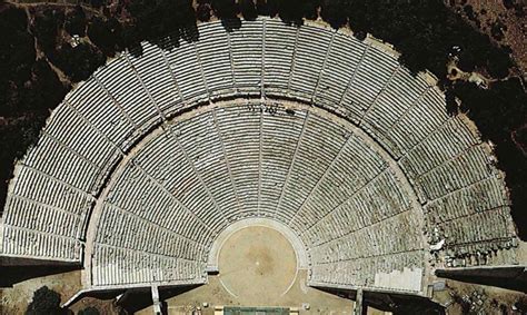 Teatro de Epidauro - Grécia | Ancient greek theatre, Greece, Theatre architecture