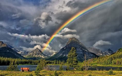 Banco de Imágenes Gratis: Arcoiris en las montañas - Vista panorámica desde el lago