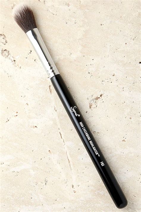 Sigma F03 High Cheekbone Highlighter Brush - Highlight Brush - Makeup Brush - $20.00 - Lulus